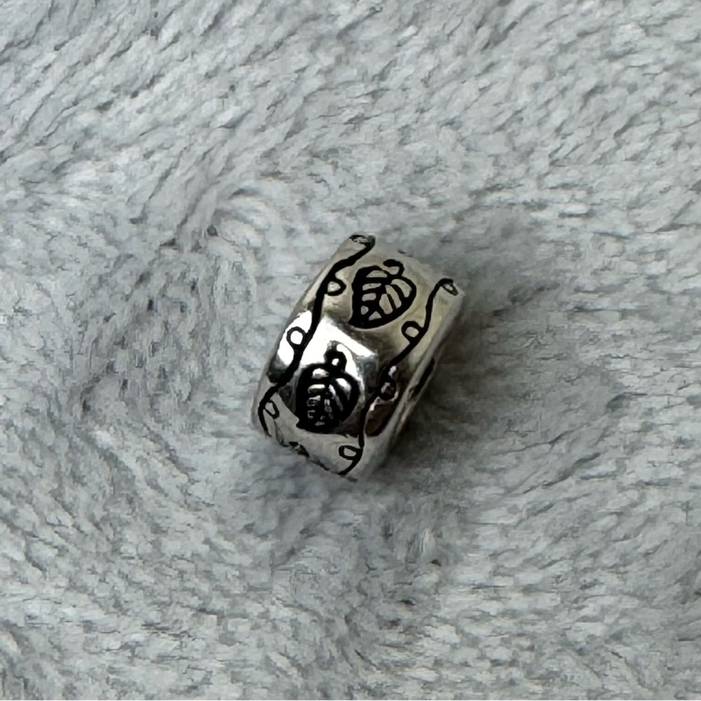 Danbury Mint Silver European Bead with Leaf Motif